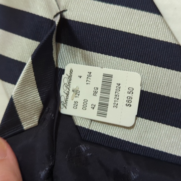 Brooks Brothers Makers Men's Silver/Navy Striped Silk Tie Made in the USA - New - Picture 4 of 7